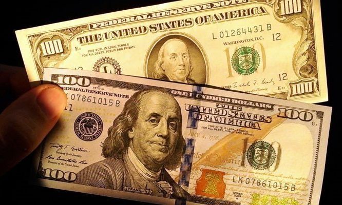 Dólar “cara chica”: ¿por qué pagan menos por los dólares viejos?