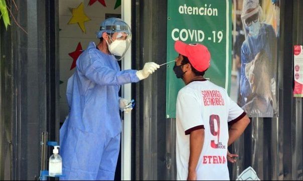 Récord de contagios: se registraron 42.032 nuevos casos, el número más alto en un día desde que empezó la pandemia