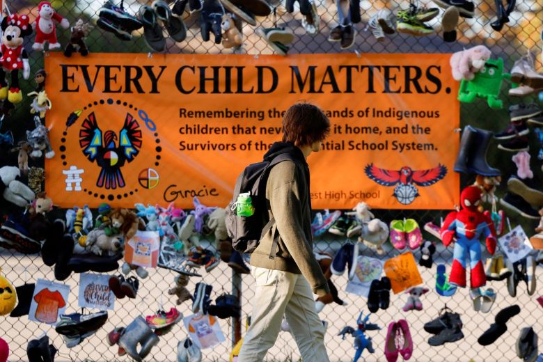 Canadá dará una indemnización millonaria a grupos indígenas por discriminar a sus niños durante décadas