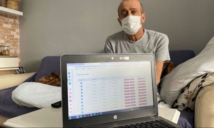 Un hombre en Turquía se contagió de coronavirus en 2020 y lleva 14 meses aislado porque no se recupera