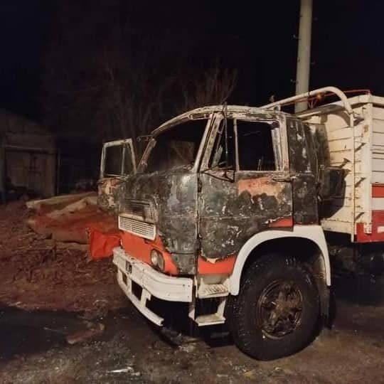 En menos dos horas se quemaron dos camiones en Jovita