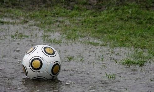 Por la  lluvia, se pasa para este lunes todo el fútbol liguero