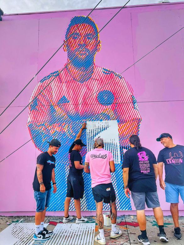 El primer artista que pintó a Messi con la camiseta del Inter en Miami