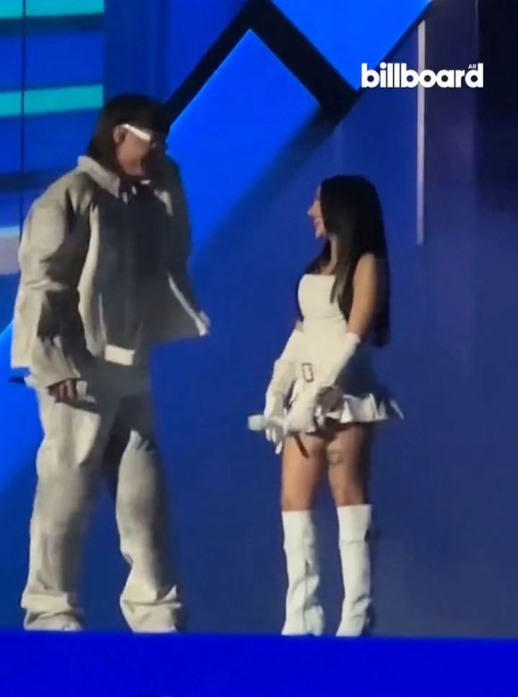 Nicki Nicole y Peso Pluma confirmaron con todo su noviazgo sobre el escenario de los Premios Billboard