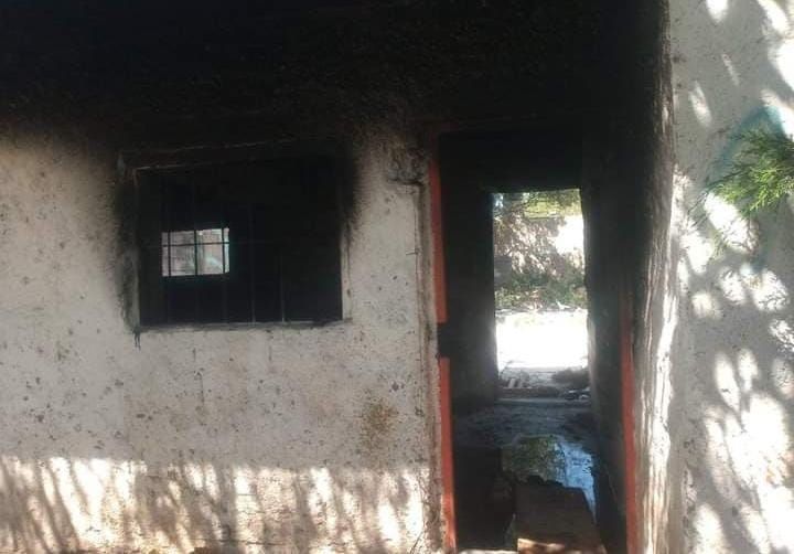 Incendios en dos viviendas: una se quemó en su totalidad y la otra tuvo el foco en un cuarto trasero