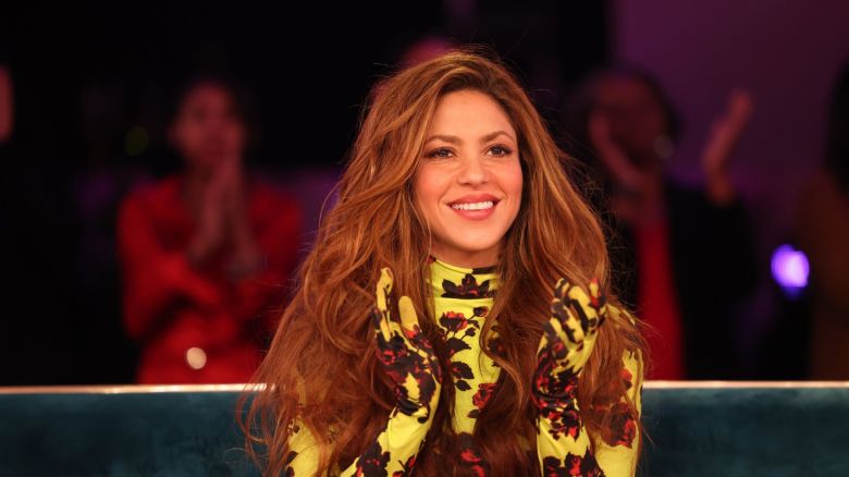 Shakira se emocionó con la estatua de más de 6 metros que le hicieron en su honor en Colombia 