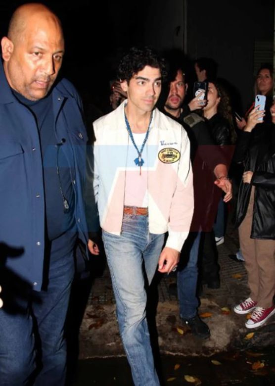 Así fue la salida de los Jonas Brothers en la noche porteña