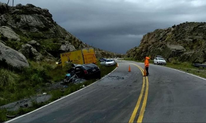 Choque trágico en las Altas Cumbres entre un Iveco y un Palio