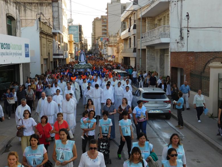 La Inmaculada Concepción caminó por las calles de la ciudad