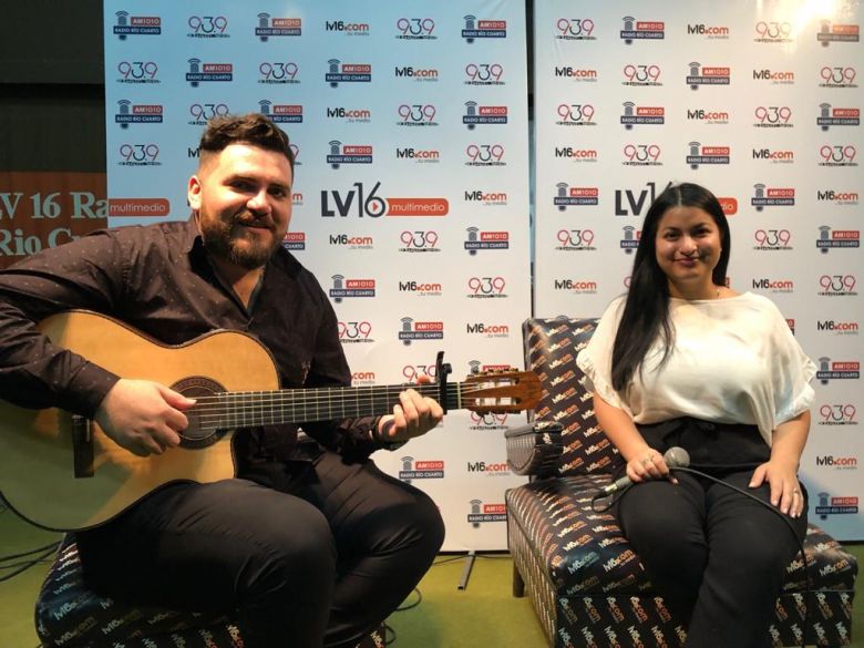 Jony Bisotto y Sofia Morales, las voces argentinas, se presentaron en Radio Río Cuarto