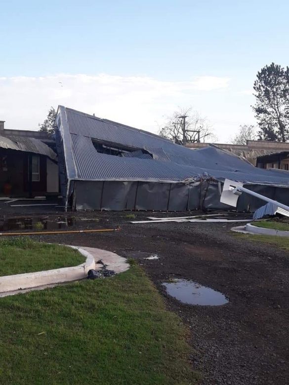 Graves destrozos provocó un viento huracanado en Huinca Renancó