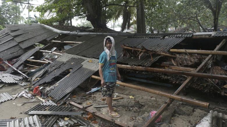Un tsunami provocó al menos 222 muertos y casi 843 heridos en Indonesia