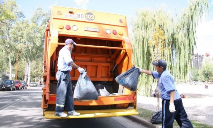 El Municipio admitió que Cotreco dejó sectores sin recolectar los residuos después de Navidad