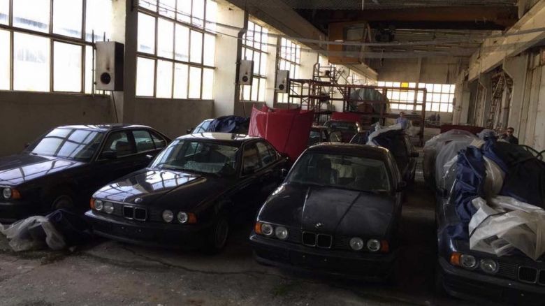 Encontraron una flota de BMW 0 kilómetro fabricados en 1994