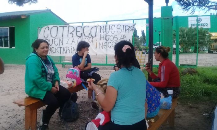 Ex mujeres de empleados de Cotreco amenazan con bloquear la salida de los camiones recolectores si no les pagan la cuota alimentaria