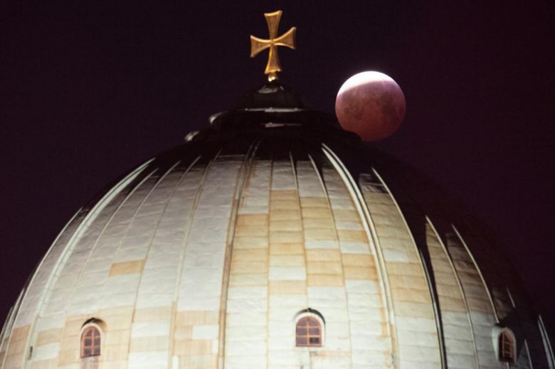 Las fotos del eclipse lunar 2019: Así se vio la luna roja en todo el mundo