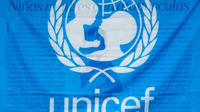 "Niñas, no madres": Unicef se sumó al repudio a la editorial de La Nación sobre el embarazo de menores