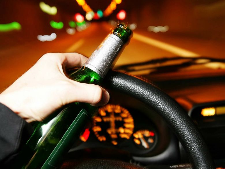 Casi la mitad de los conductores controlados por alcoholemia dieron positivo