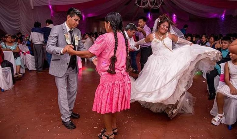Amor a la Boliviana: se casaron y festejaron durante tres días