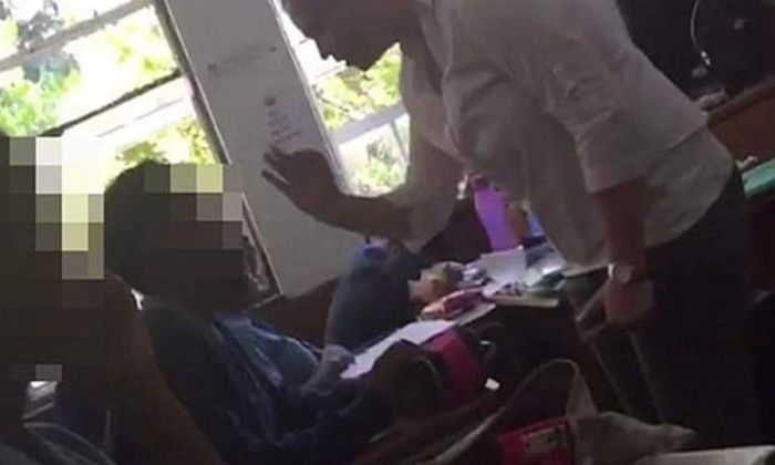 Una maestra le pegó una trompada a una alumna por usar el celular en clase