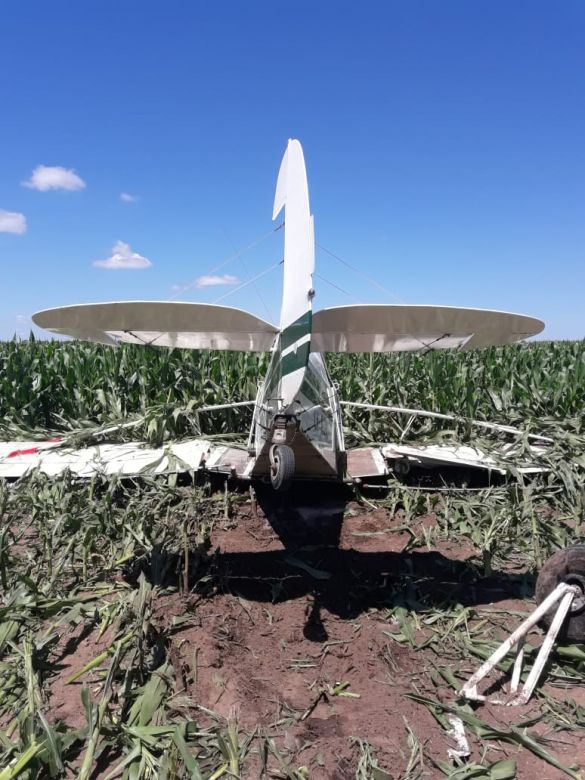 Huinca Renancó: cayó una avioneta que habría impactado sobre un tendido eléctrico