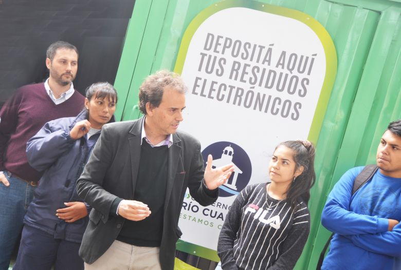 Inauguran el primer contenedor para residuos electrónicos de la ciudad