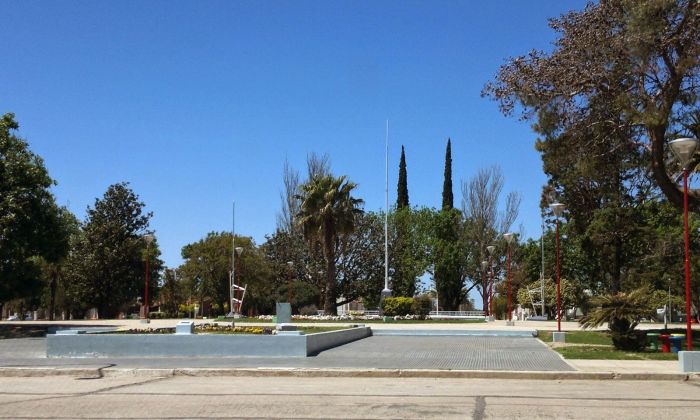 Un adolescente de 16 años murió tras ser apuñalado en la plaza de Alcira Gigena