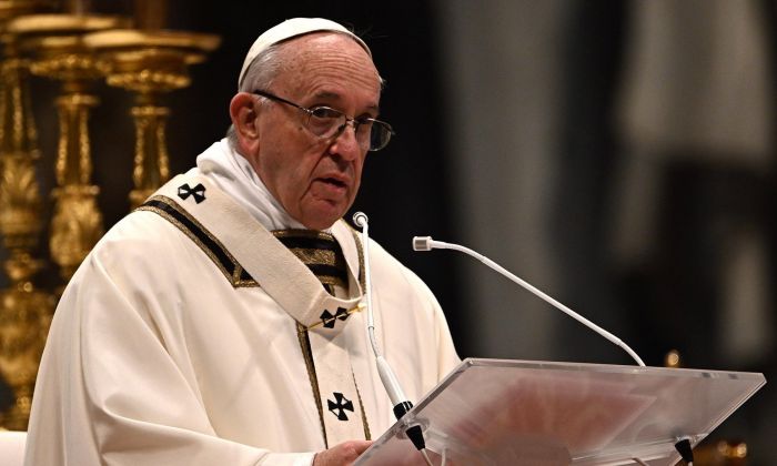 El papa Francisco, contra el feminismo: "Termina siendo un machismo con faldas"
