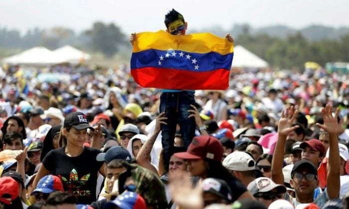 Miles de personas asistieron al concierto “Venezuela Aid Live”
