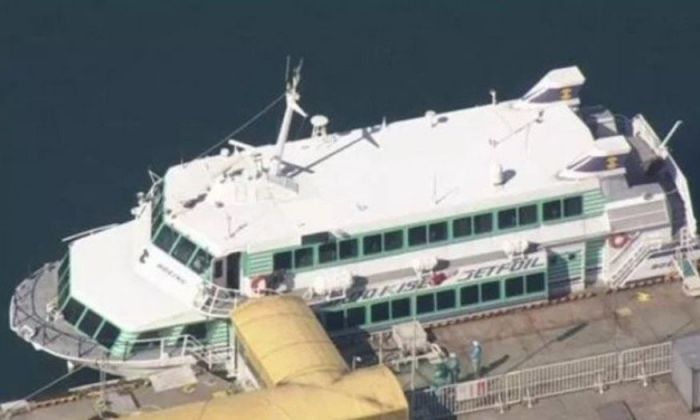 Un ferry chocó contra una ballena en Japón y 87 personaron resultaron heridas