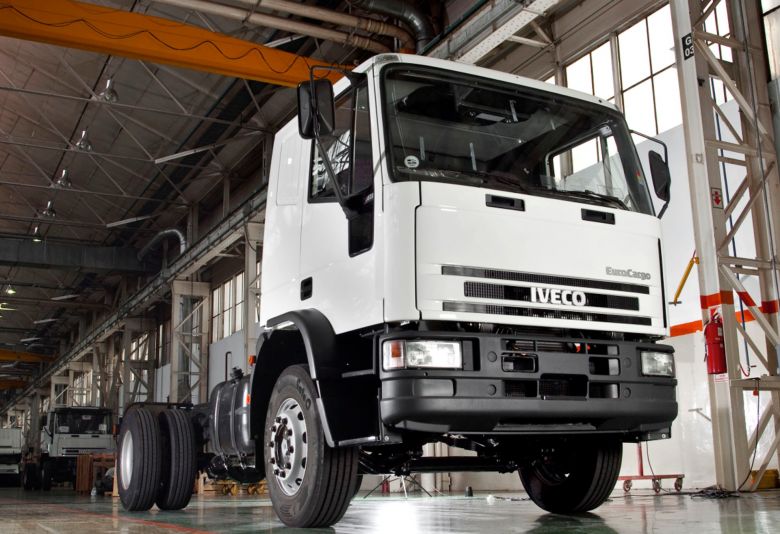 Suspenden a 900 trabajadores en la fábrica de camiones Iveco