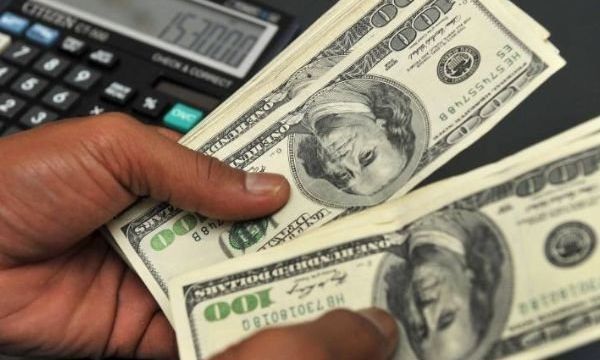 El economista Norberto Gaitán indicó que los ahorristas especulan con el valor del dólar para obtener ganancias