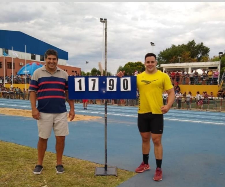 Destacadas actuaciones de atletas de Deportes Río Cuarto
