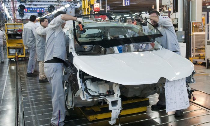 La producción automotriz volvió a caer en marzo 41,1% interanual