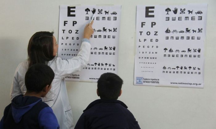 La Fundación Argentina de Retinosis Pigmentaria donará anteojos a niños de la escuela Leopoldo Lugones