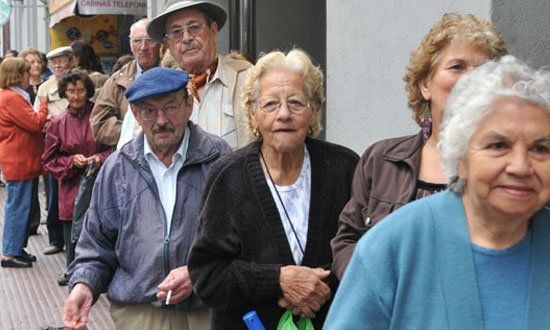 Jubilados municipales reclaman que el acuerdo salarial es desfavorable