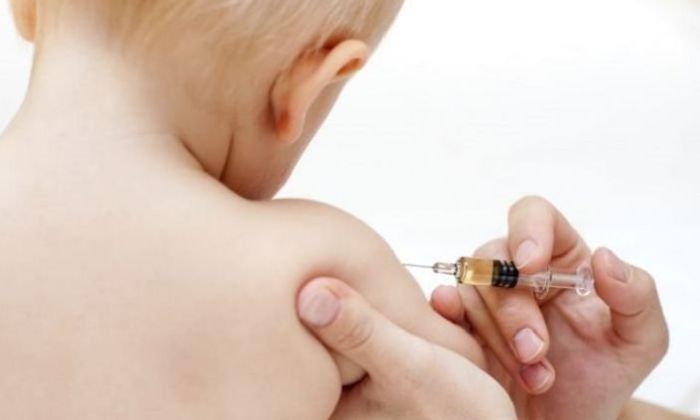 Por el faltante de la vacuna contra la meningitis, unos 10 mil niños de la ciudad no fueron vacunados