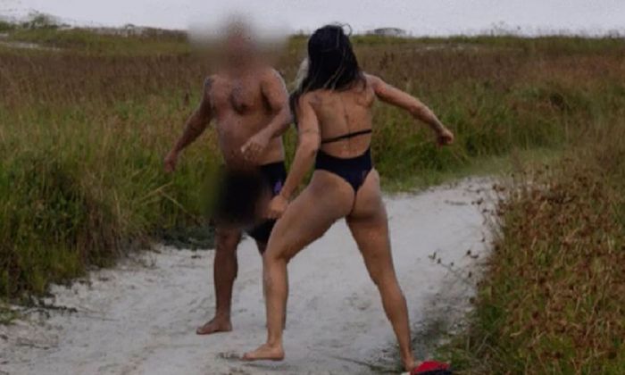 Una luchadora de MMA le dio una golpiza a un fanático que se propasó durante una sesión de fotos en traje de baño