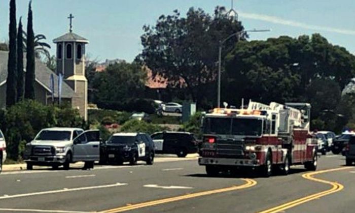 EE.UU.: un muerto y tres heridos por un tiroteo en una sinagoga en California