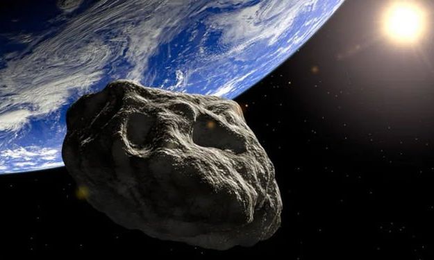 El Astrofísico de Canarias calcula que un asteroide peligroso pasará entre la Tierra y la Luna en 2082