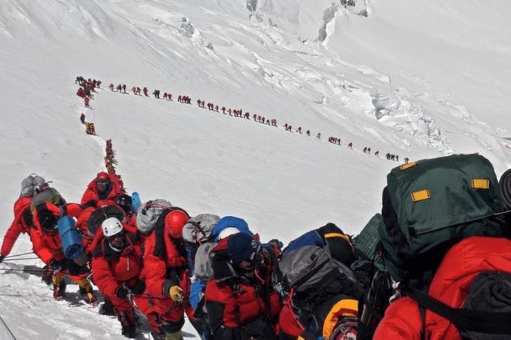 Las congestiones en el Everest provocaron diez muertes en esta temporada