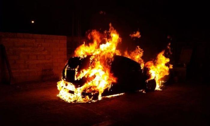 El incendio del automóvil en Moldes fue por un desperfecto técnico