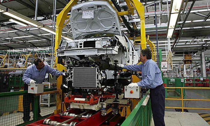 Renault y el Smata acuerdan un blindaje para garantizar los empleos