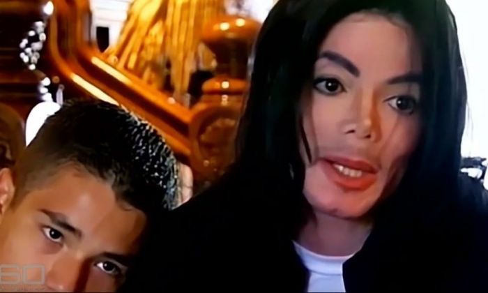 Fotos inéditas de la habitación donde murió Michael Jackson: fármacos, agujas, notas y una extraña muñeca de porcelana