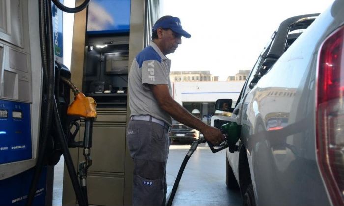 El Gobierno vuelve a postergar parte del Impuesto a los Combustibles: ¿qué pasará con los precios?