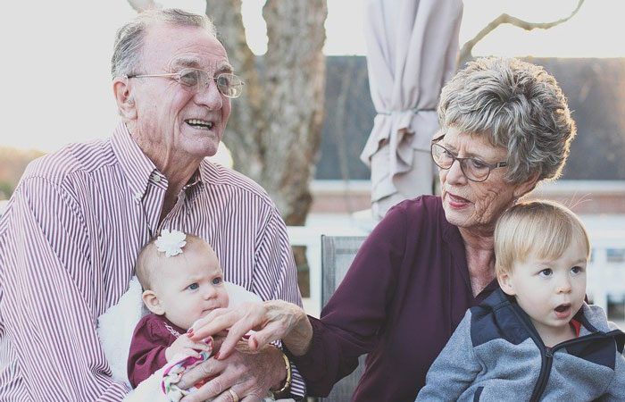 5 Beneficios que aportan los abuelos a la infancia de sus nietos
