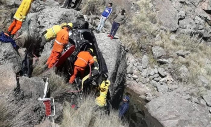 Una familia cayó 80 metros a un precipicio en las Altas Cumbres: tres heridos
