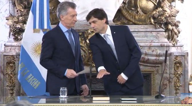 Macri tomó juramento a Lacunza como ministro de Hacienda 