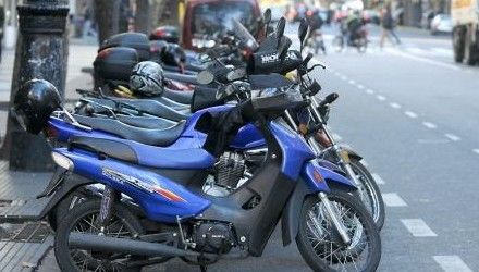 Dos motos secuestradas en la madrugada del lunes 