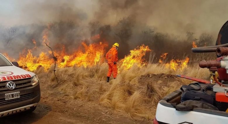 El 80% del incendio en la zona cercana a Río de Los Sauces está controlado